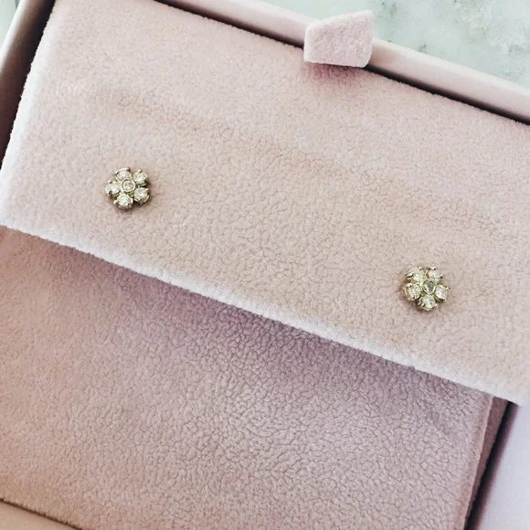 NEW Jennifer Meyer Mini Diamond Flower Studs - Picture 3 of 4